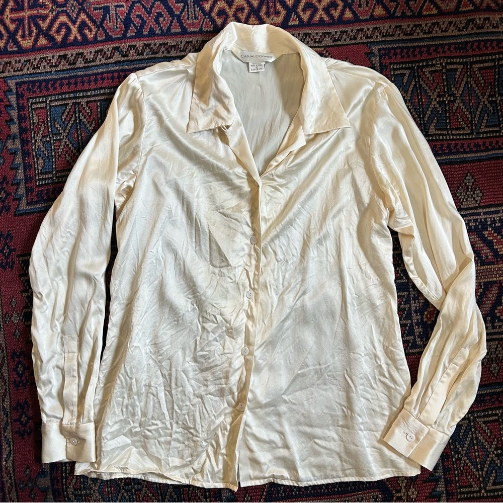 100% Silk Button-Up Blouse in Cream